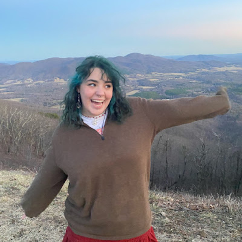 Meet your Posher, Hannah